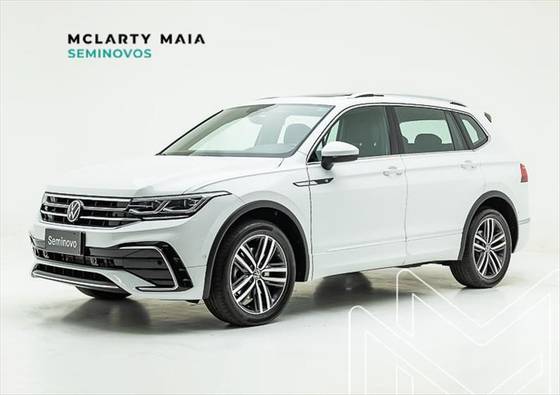 VOLKSWAGEN TIGUAN 2.0 300 TSI GASOLINA ALLSPACE R-LINE AUTOMÁTICO VOLKSWAGEN TIGUAN 2.0 300 TSI GASOLINA ALLSPACE R-LINE AUTOMÁTICO